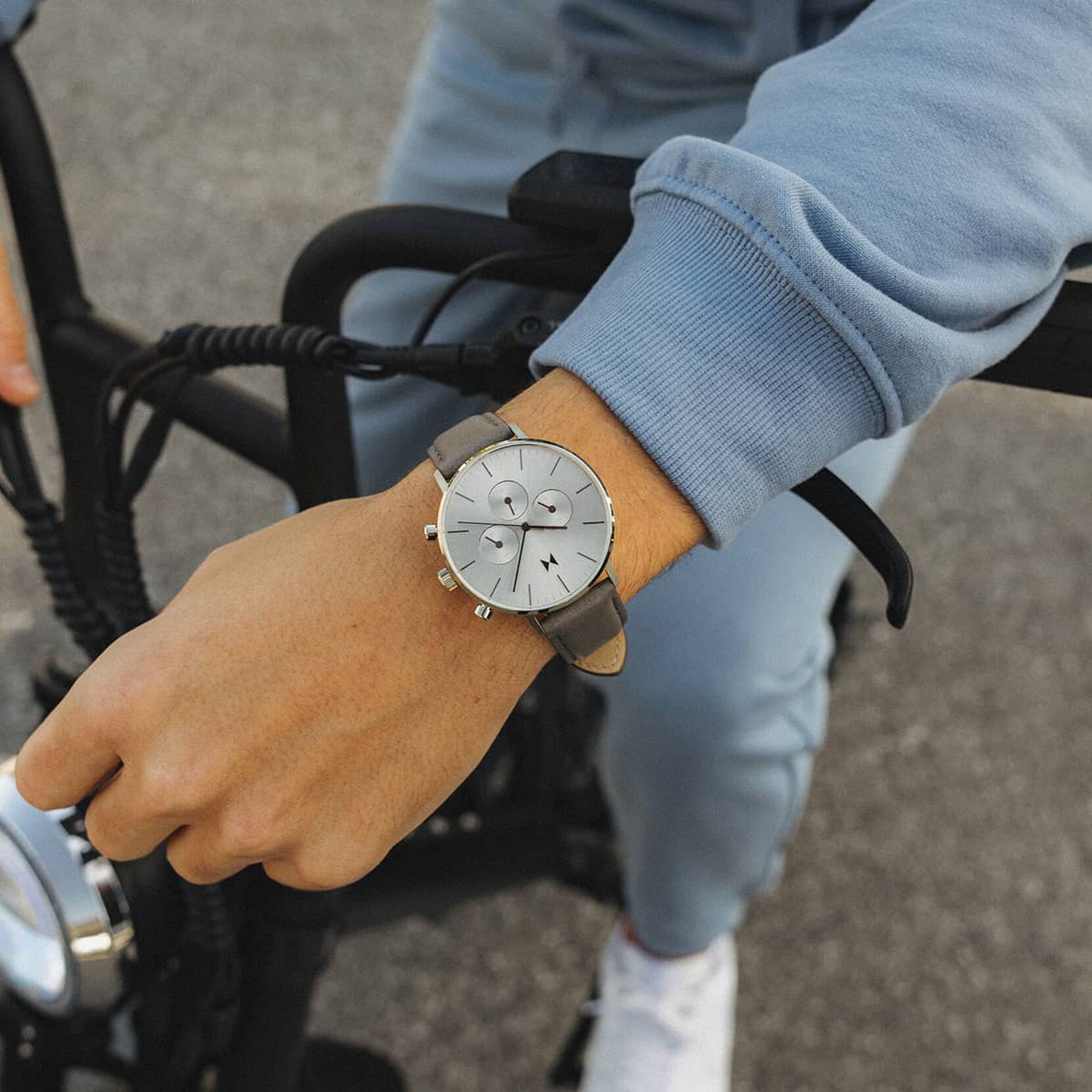 Legacy Traveler | Cloudbreak | 42MM - image 6
