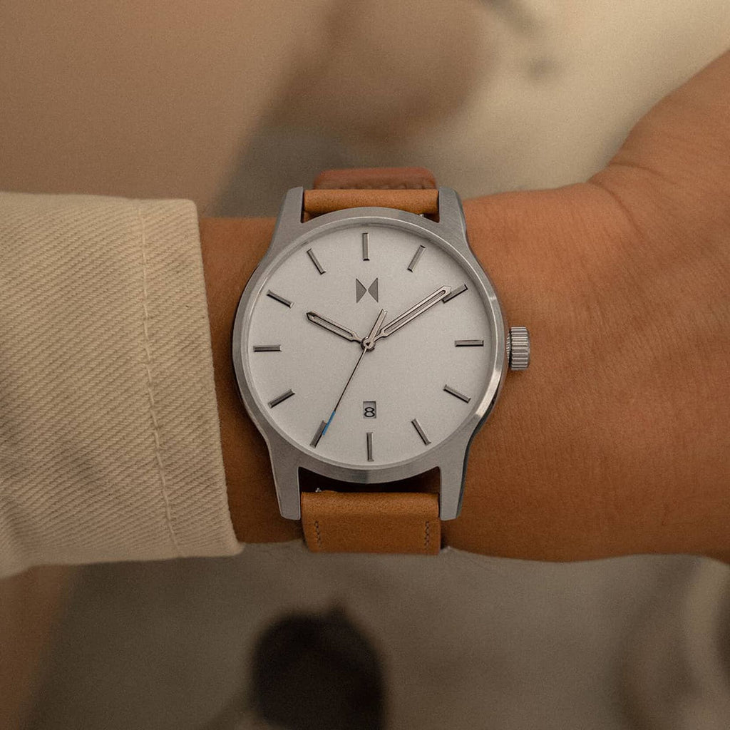 Classic II | Camel Tan | 44MM - image 6