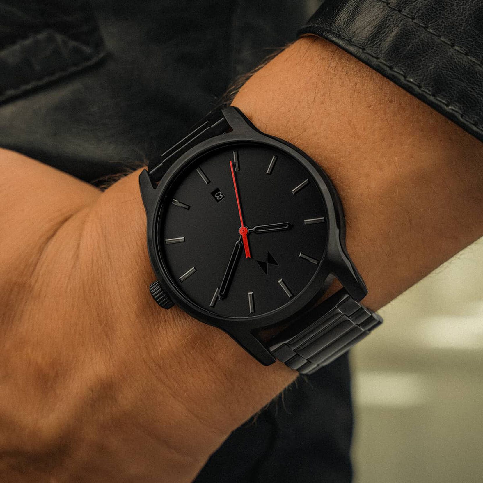 Classic II | Jet Black Steel | 44MM - image 5