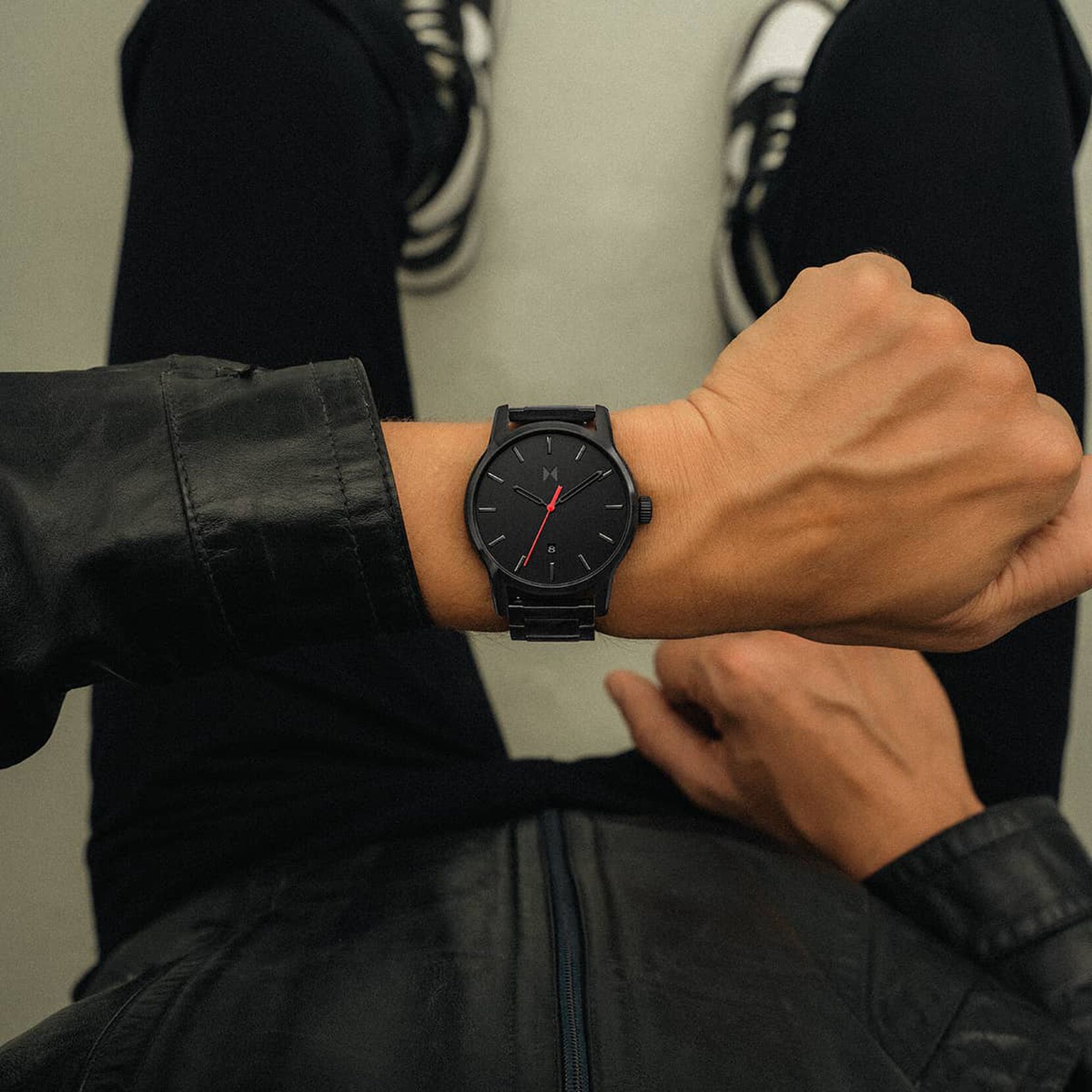 Classic II | Jet Black Steel | 44MM - image 8