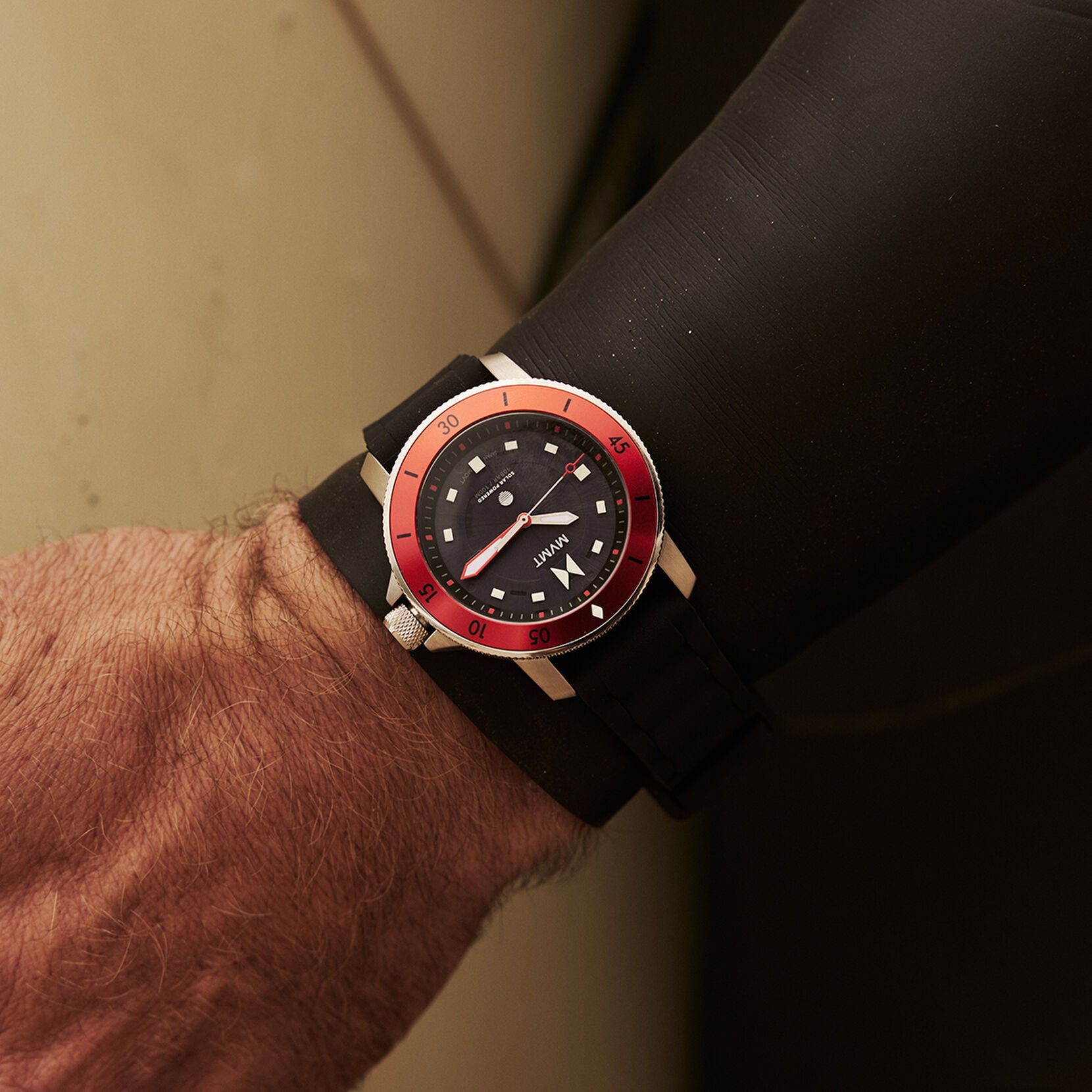 Cali Diver Solar | Nautical Red | 42MM - image 5
