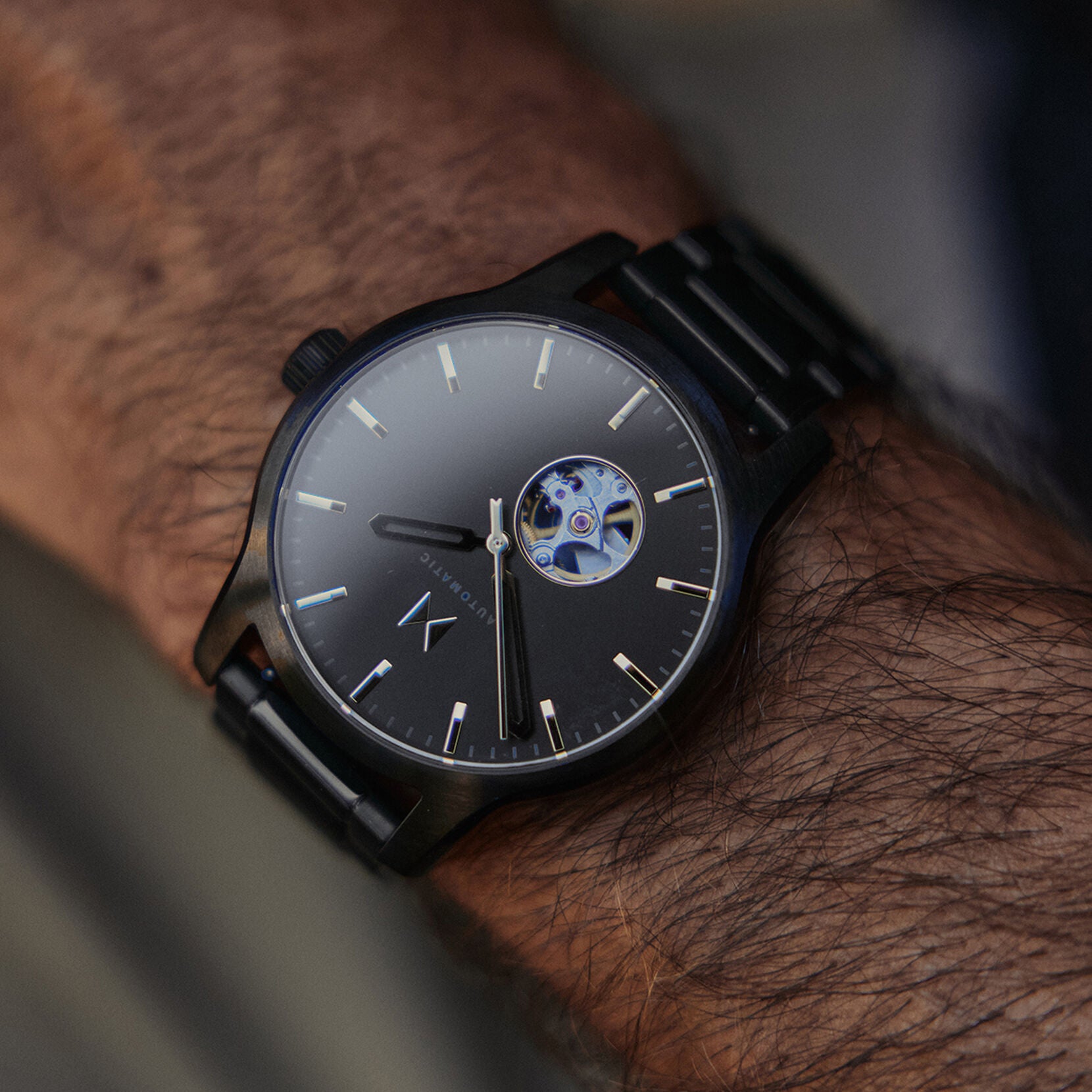 Classic II Automatic | Empire Black | 44MM - image 4