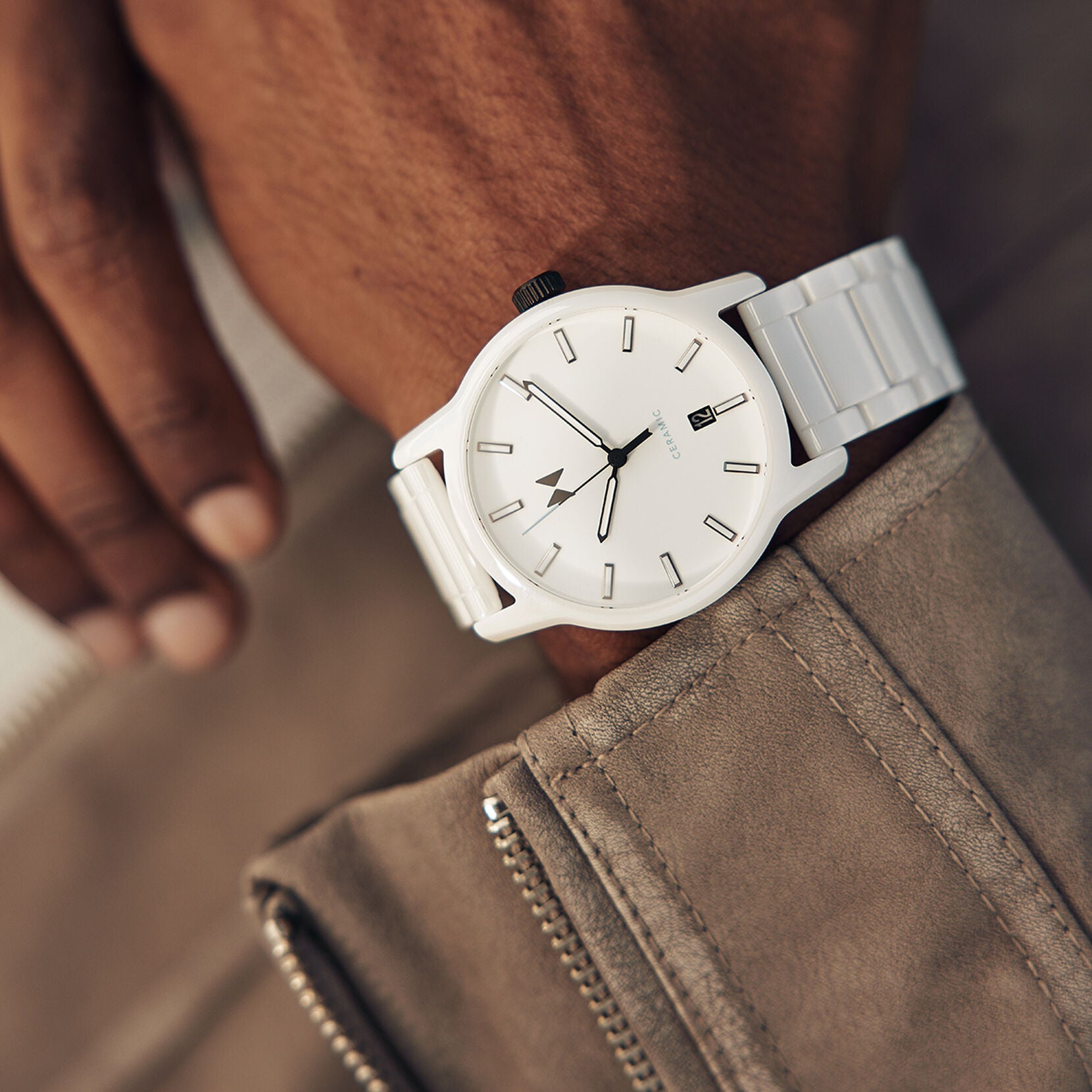 Classic II Ceramic | Gloss White | 44MM - image 5