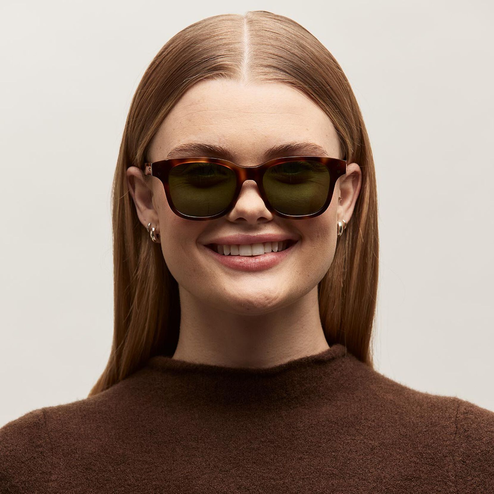 Malibu Round Sunglasses | Tortoise Frame + Green Lens | Polarized - image 6