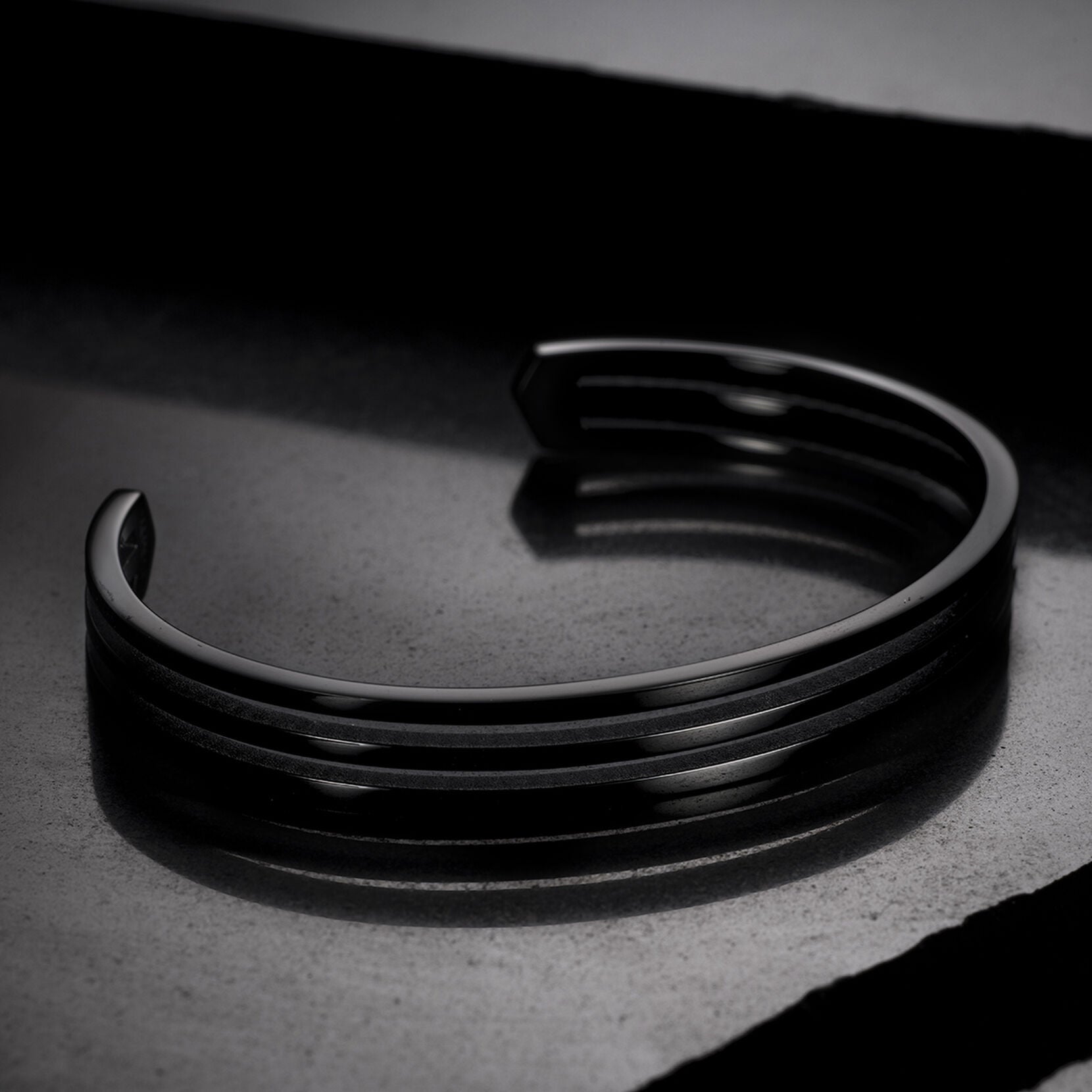 Open Concept Cuff | Black - image 3