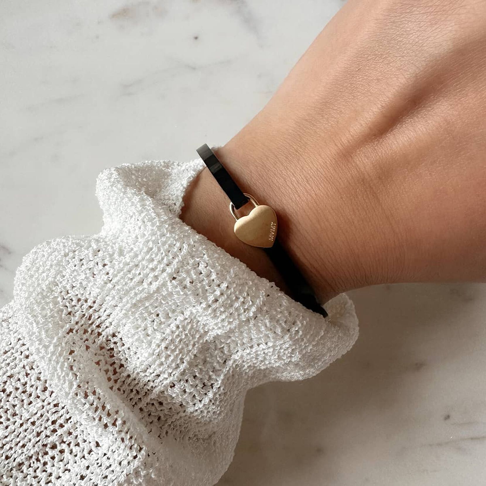 Heartlock Bangle | Black - image 4