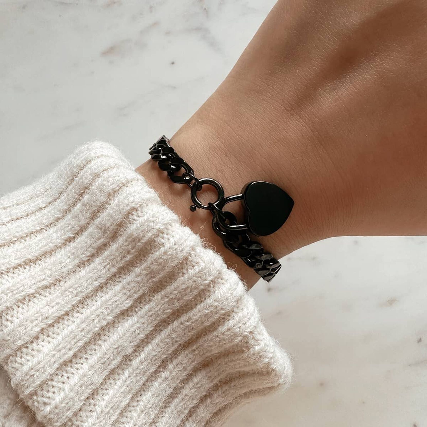 Chunky Heartlock Chain Bracelet | Black - image 4