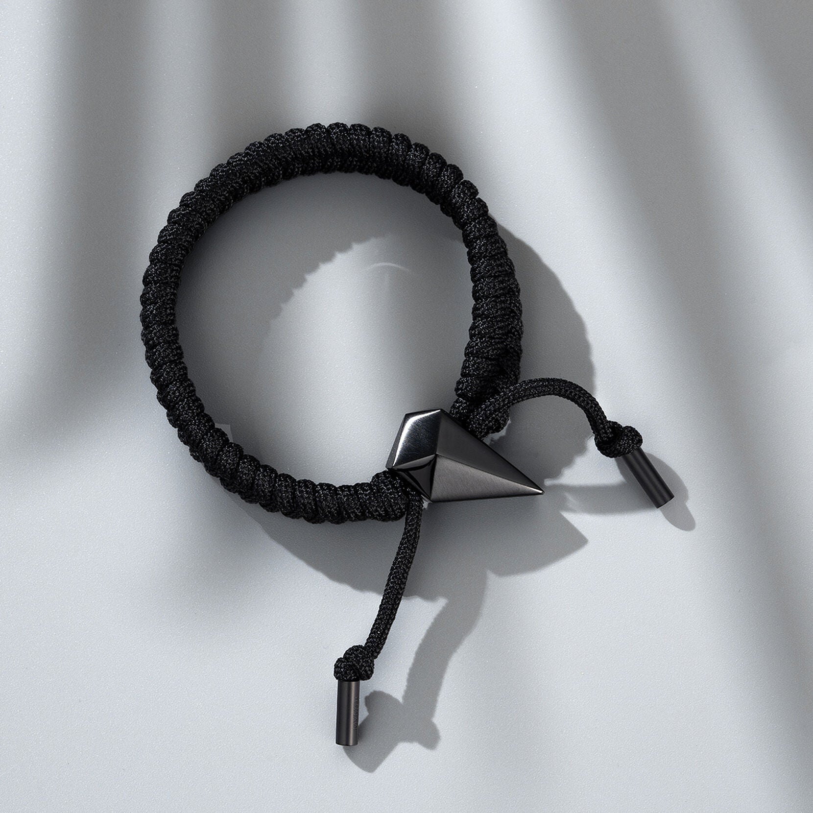 Sculpted Shark Tooth Pendant Bracelet | Black - image 3